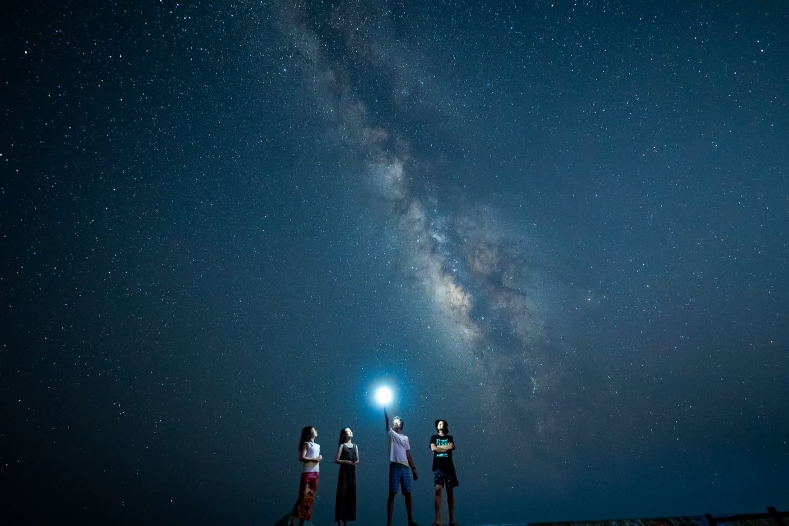 ファミリープラン｜宮古島の星空フォト撮影イメージ（2/4）